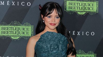 'Beetlejuice 2': Jenna Ortega y el elenco cuentan cómo sería la película si sucediera en México noticias imagen