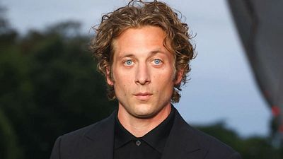 “Jódanse”: Jeremy Allen White se reunió para protagonizar una película de superhéroes y el resultado fue un desastre noticias imagen