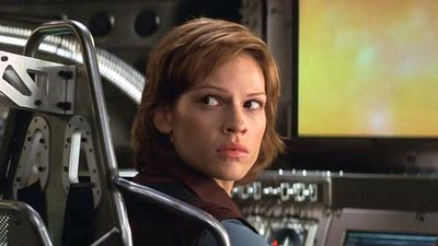 Hilary Swank viaja al centro de la Tierra en este sci-fi que hoy es de lo más visto en Netflix Colombia noticias imagen