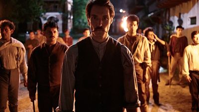 El esposo de 'Betty la fea' apareció en 'Cien años de soledad' y no lo notaste noticias imagen