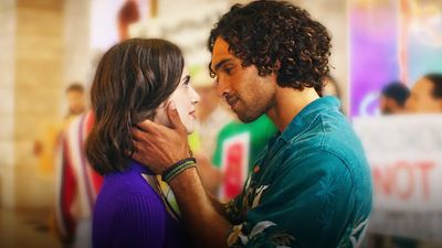 'Elijo amor': La película interactiva de Netflix en la que puedes elegir las parejas de la protagonista