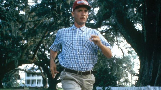 Siempre lo olvidamos, pero Tom Hanks interpreta a estos dos personajes en 'Forrest Gump' noticias imagen