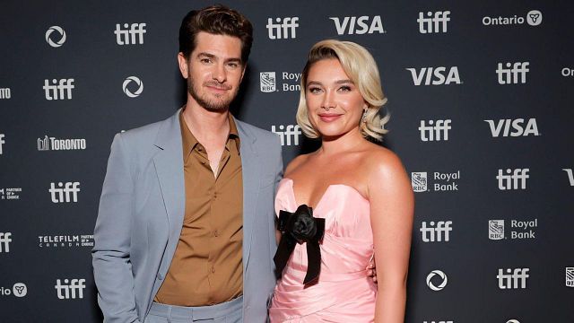 Andrew Garfield y Florence Pugh deslumbran en la alfombra roja de 'We Live in Time' en TIFF 2024 noticias imagen