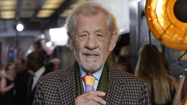 "¿Le importas a alguien? A mí no": Este fue el homenaje que la estrella de 'El Señor de los Anillos' recibió de la Reina Isabel noticias imagen