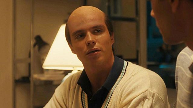 'Monstruos': La historia real detrás del peluquín de Lyle Menendez que no cuenta Netflix noticias imagen