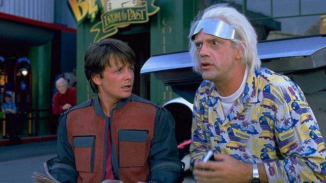 'Volver al futuro 2': Este hombre tiene una buena razón para estar allí, ¡pero ningún espectador puede saber cuál es! noticias imagen
