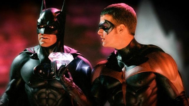El villano de Batman que nunca vio al Hombre Murciélago: Arnold Schwarzenegger nunca grabó escenas con otros actores en 'Batman y Robin' noticias imagen