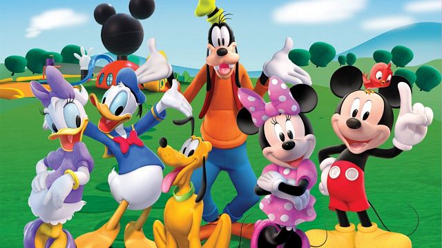 Tienes que ver a Mickey Mouse y sus amigos de Disney como humanos (Daisy es igualita a Karol G) noticias imagen