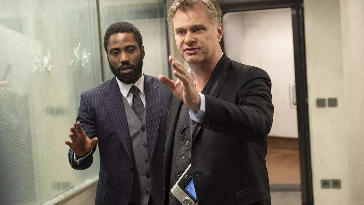 Christopher Nolan dirigió 'Tenet' y se le ofreció encargarse de '007: Sin tiempo para morir'