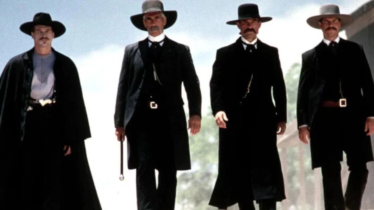 Kurt Russell protagonizó un wéstern en 1993
